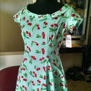 Super cute Heart of Haute cherry dress size M